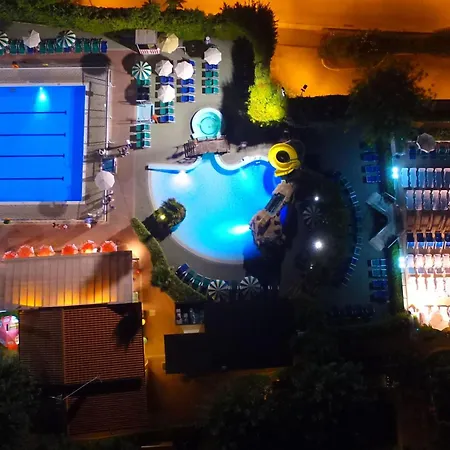 Happy Camp Mobil Homes In Riccione By Interhome 別荘